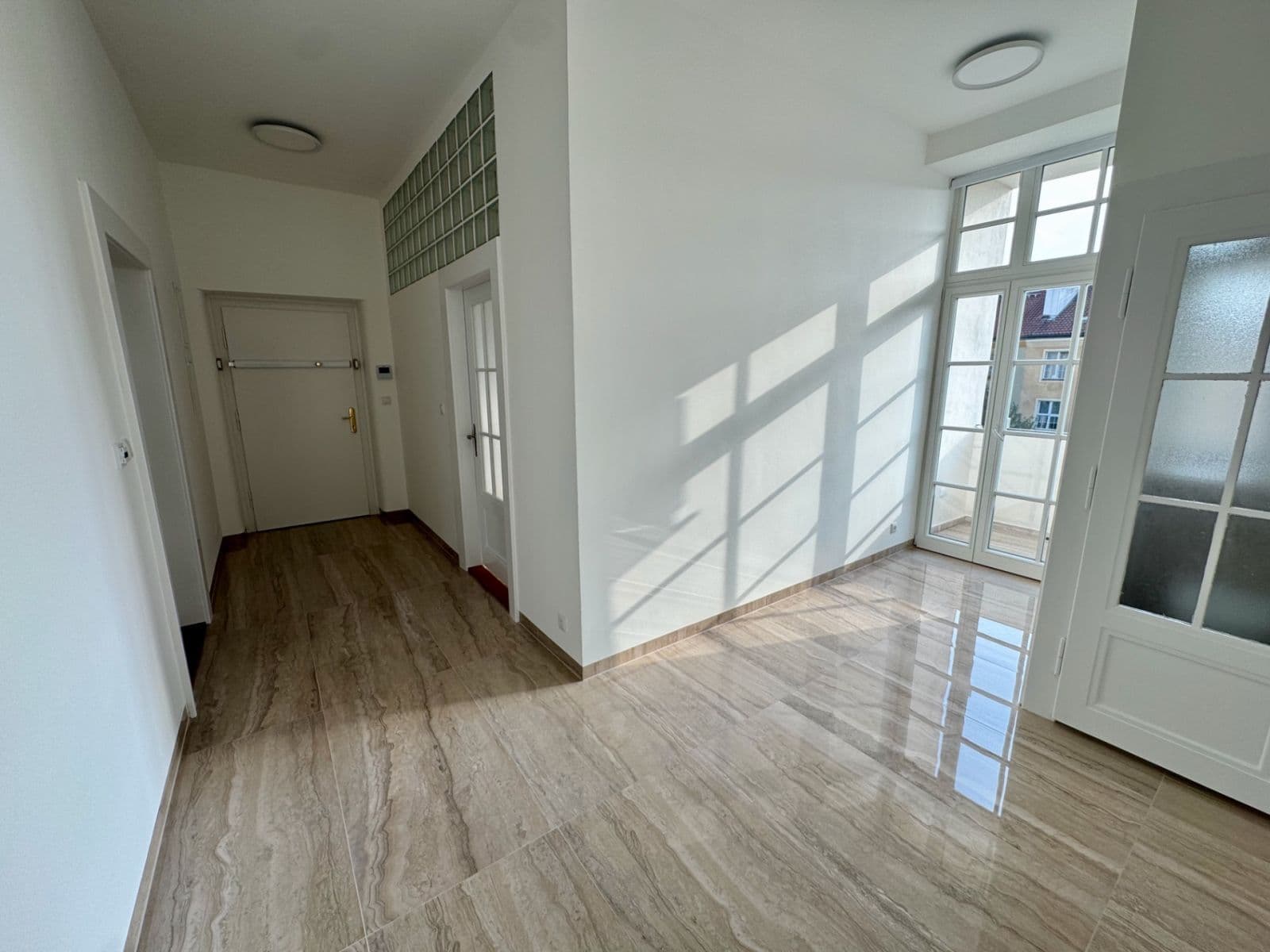 Prenájom bytu 3-izbový 98 m², K Brusce, Praha, Praha Prenájom bytu 3-izbový 98 m², K Brusce, Praha, Praha