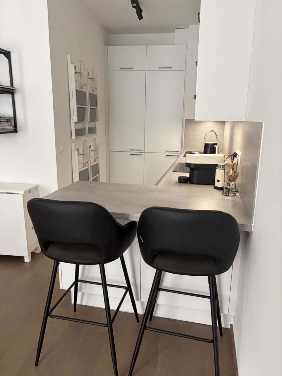 Prenájom bytu 1-izbový 40 m², Michelská, Praha, Praha Prenájom bytu 1-izbový 40 m², Michelská, Praha, Praha