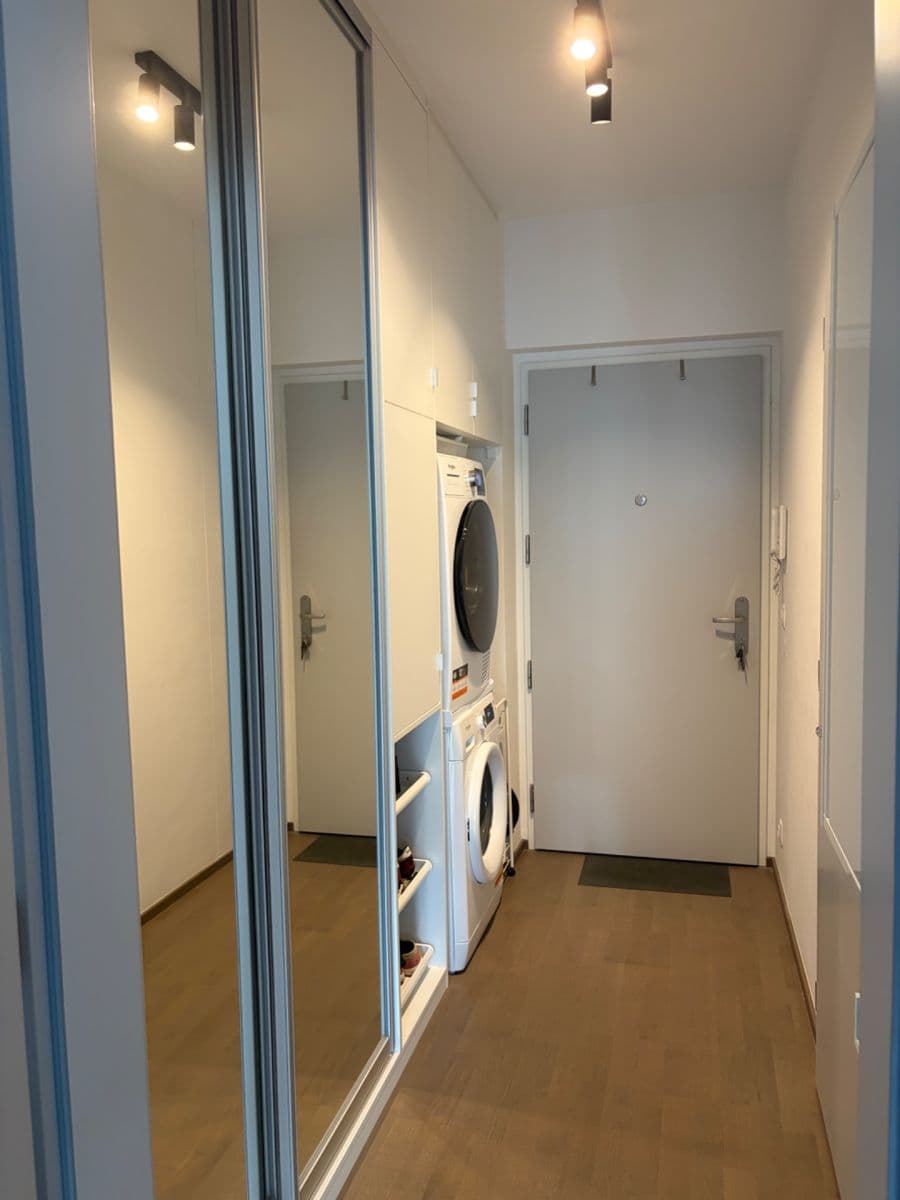 Prenájom bytu 1-izbový 40 m², Michelská, Praha, Praha Prenájom bytu 1-izbový 40 m², Michelská, Praha, Praha