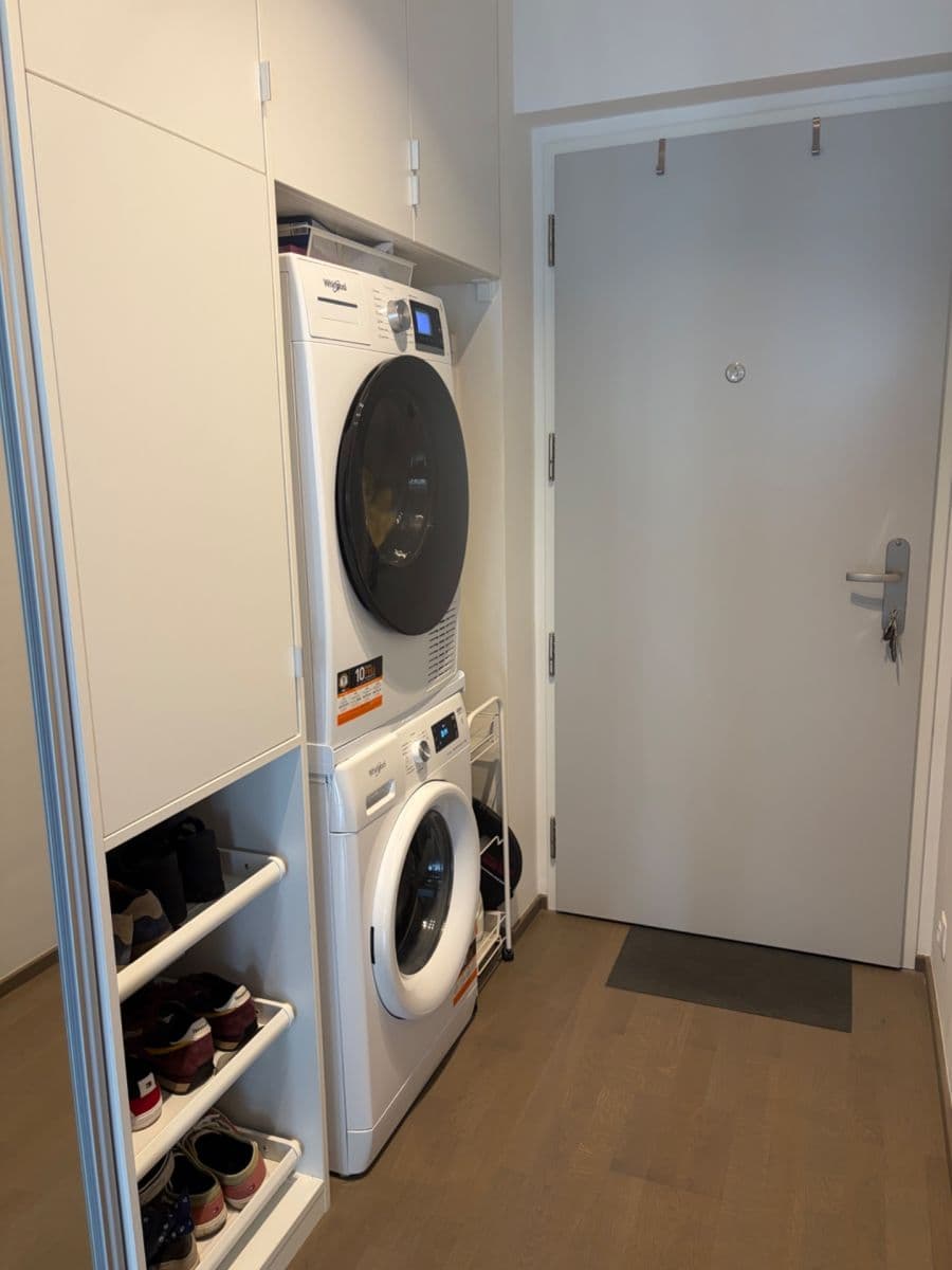 Prenájom bytu 1-izbový 40 m², Michelská, Praha, Praha Prenájom bytu 1-izbový 40 m², Michelská, Praha, Praha