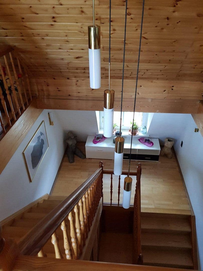 Prenájom bytu 6-izbový 160 m², Ernst-Bauchstr. 4, Aue-Bad Schlema, Sasko Prenájom bytu 6-izbový 160 m², Ernst-Bauchstr. 4, Aue-Bad Schlema, Sasko