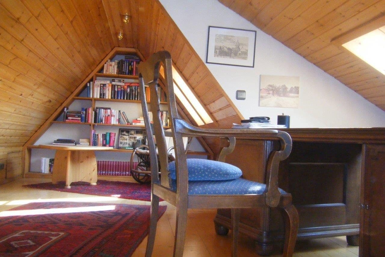 Prenájom bytu 6-izbový 160 m², Ernst-Bauchstr. 4, Aue-Bad Schlema, Sasko Prenájom bytu 6-izbový 160 m², Ernst-Bauchstr. 4, Aue-Bad Schlema, Sasko