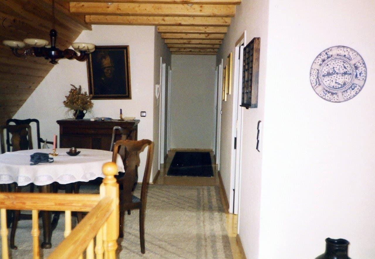 Prenájom bytu 6-izbový 160 m², Ernst-Bauchstr. 4, Aue-Bad Schlema, Sasko Prenájom bytu 6-izbový 160 m², Ernst-Bauchstr. 4, Aue-Bad Schlema, Sasko