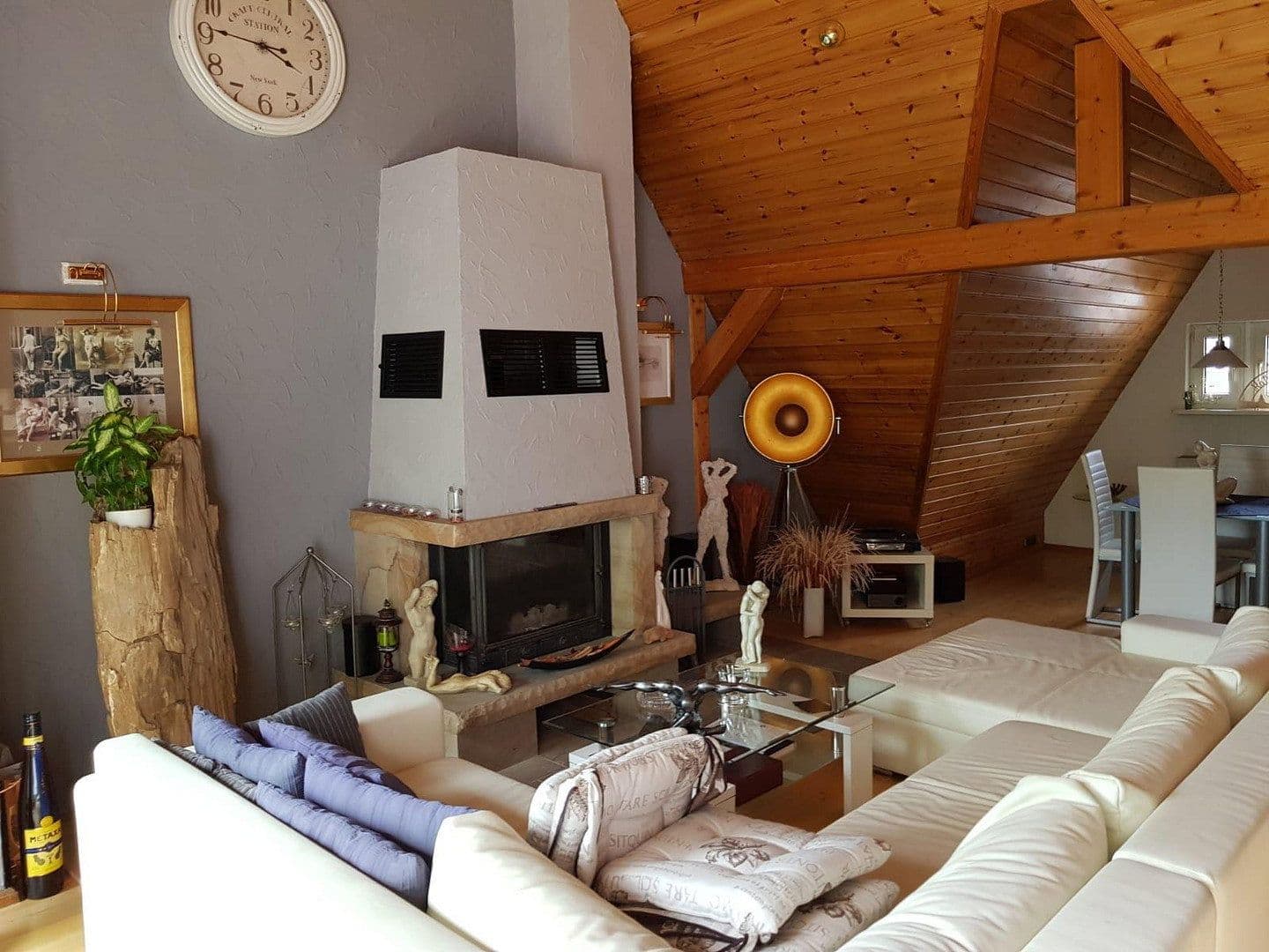 Prenájom bytu 6-izbový 160 m², Ernst-Bauchstr. 4, Aue-Bad Schlema, Sasko Prenájom bytu 6-izbový 160 m², Ernst-Bauchstr. 4, Aue-Bad Schlema, Sasko