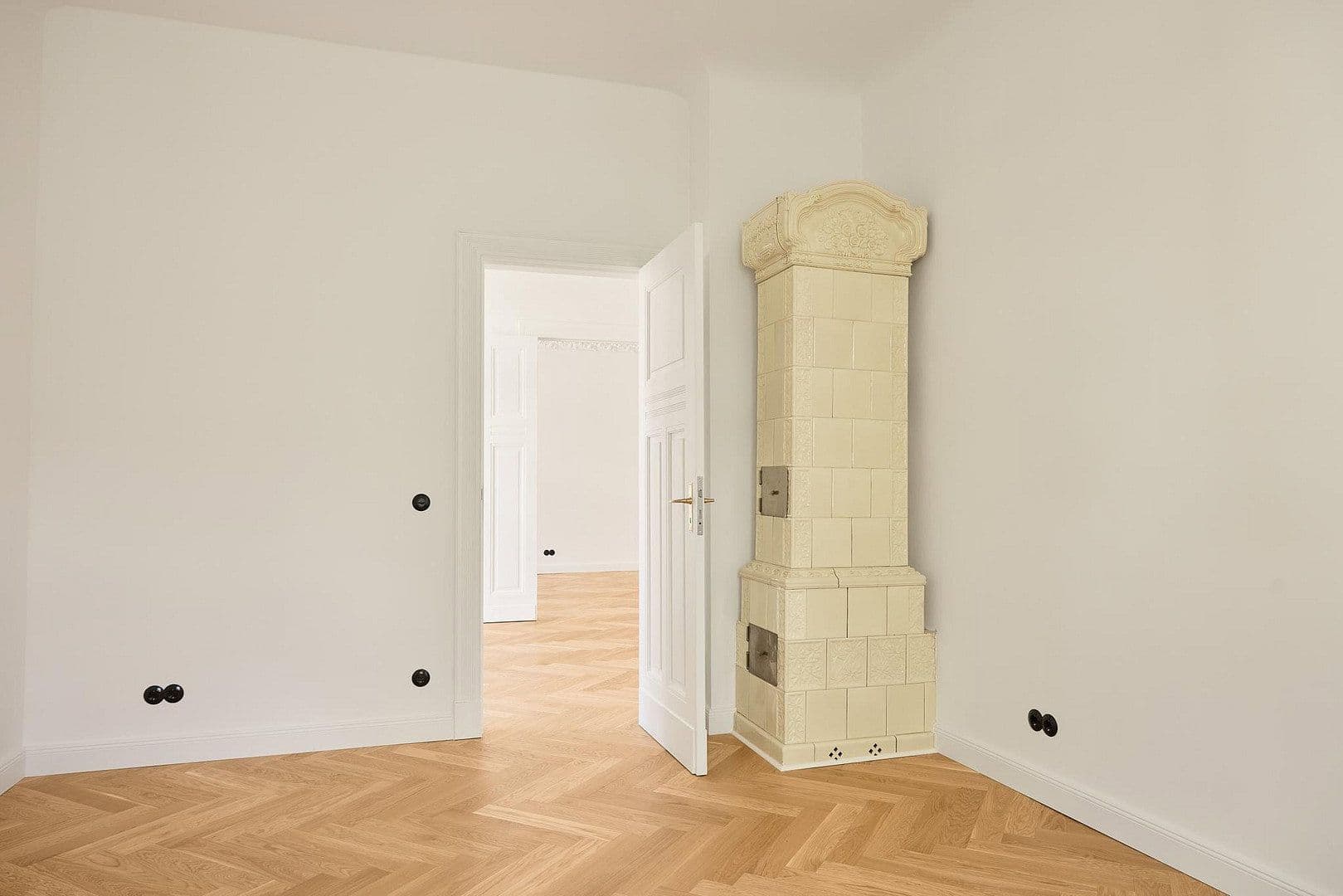Predaj bytu 3-izbový 95 m², Bachestraße 5, Berlin, Berlín Predaj bytu 3-izbový 95 m², Bachestraße 5, Berlin, Berlín