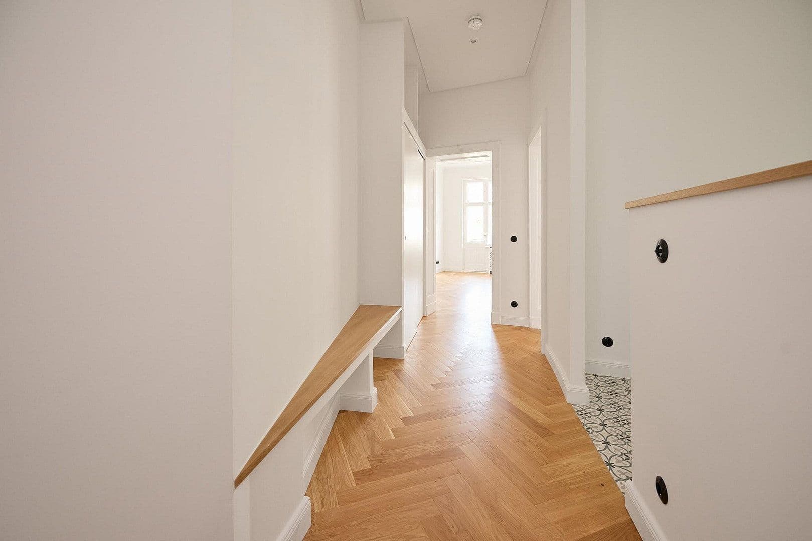 Predaj bytu 3-izbový 95 m², Bachestraße 5, Berlin, Berlín Predaj bytu 3-izbový 95 m², Bachestraße 5, Berlin, Berlín