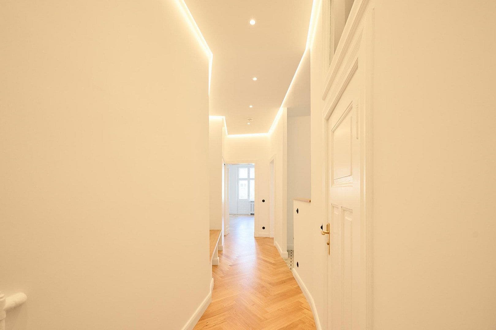 Predaj bytu 3-izbový 95 m², Bachestraße 5, Berlin, Berlín Predaj bytu 3-izbový 95 m², Bachestraße 5, Berlin, Berlín