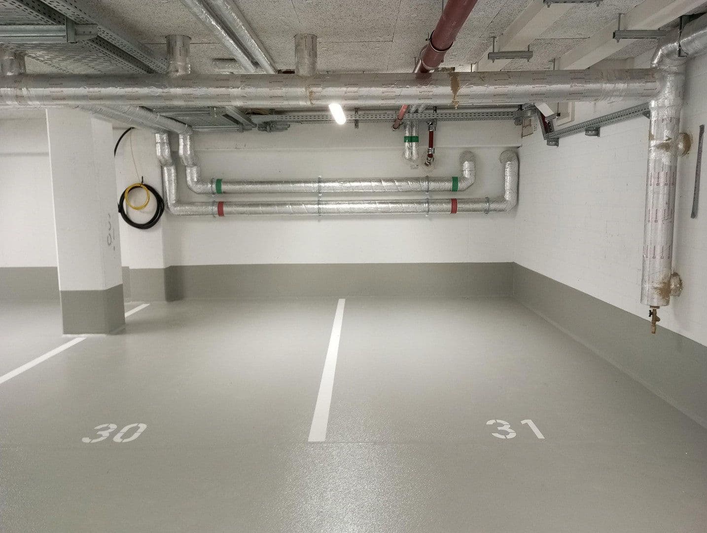 Prenájom garáže 13 m², Erna-Eckstein-Str. 2, Düsseldorf, Severné Porýnie - Westfálsko Prenájom garáže 13 m², Erna-Eckstein-Str. 2, Düsseldorf, Severné Porýnie - Westfálsko
