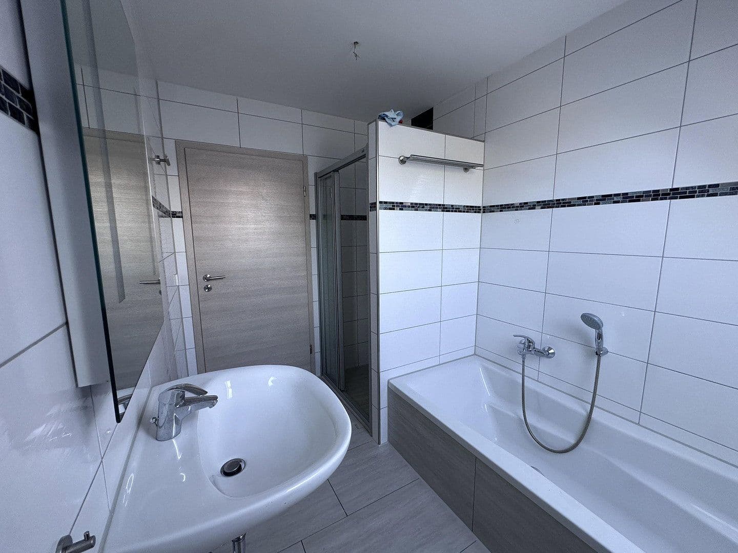 Prenájom bytu 4-izbový 110 m², Sassenburg, Dolné Sasko Prenájom bytu 4-izbový 110 m², Sassenburg, Dolné Sasko
