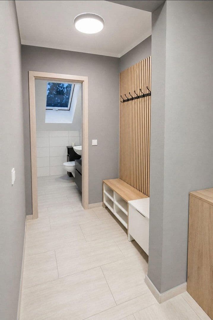 Prenájom bytu 4-izbový 110 m², Sassenburg, Dolné Sasko Prenájom bytu 4-izbový 110 m², Sassenburg, Dolné Sasko