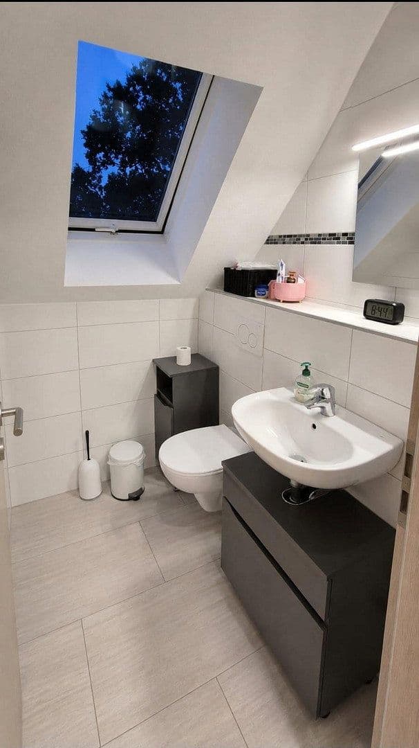 Prenájom bytu 4-izbový 110 m², Sassenburg, Dolné Sasko Prenájom bytu 4-izbový 110 m², Sassenburg, Dolné Sasko