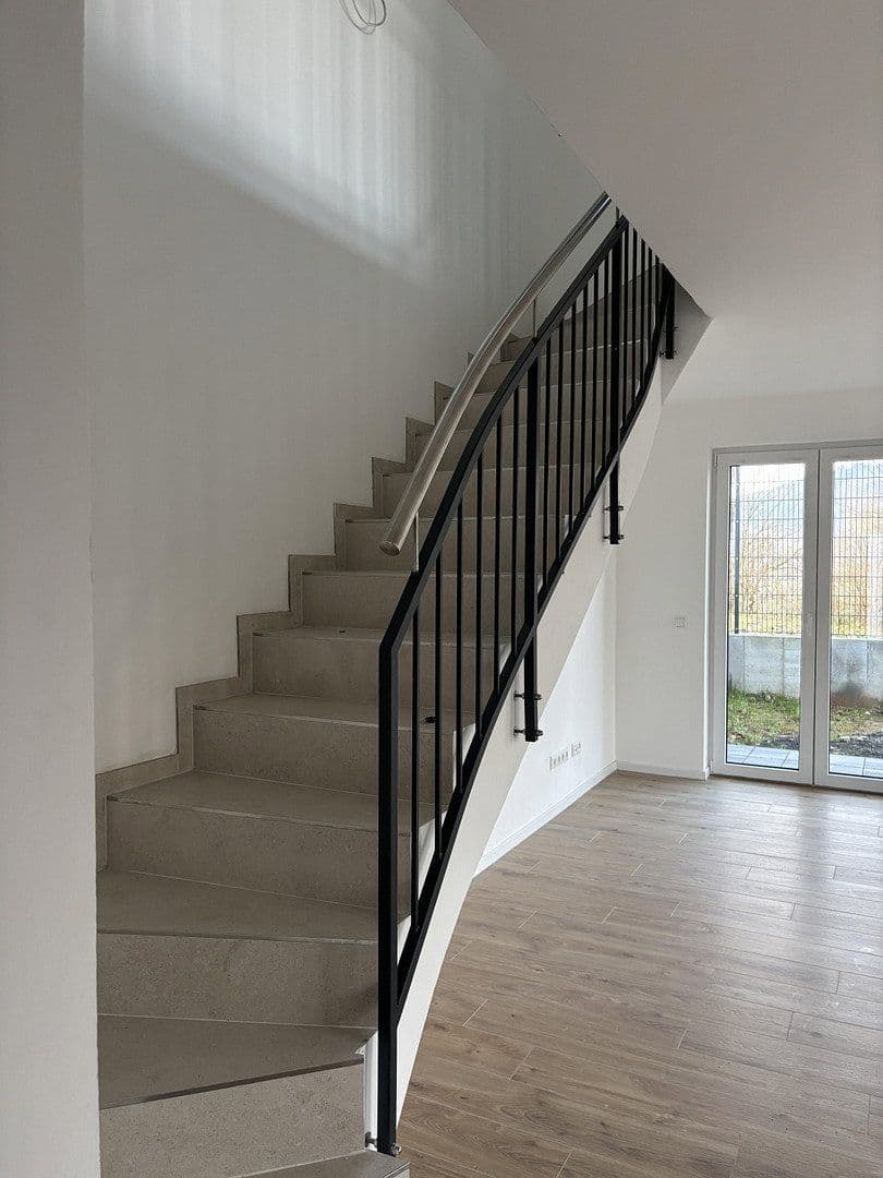 Prenájom domu 120 m², pozemok 150 m², Höchst im Odenwald, Hesensko Prenájom domu 120 m², pozemok 150 m², Höchst im Odenwald, Hesensko