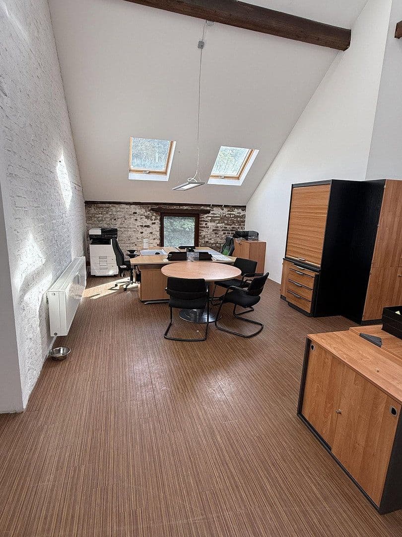 Prenájom kancelárie 130 m², Oberbenrader Straße 51, Krefeld, Severné Porýnie - Westfálsko Prenájom kancelárie 130 m², Oberbenrader Straße 51, Krefeld, Severné Porýnie - Westfálsko