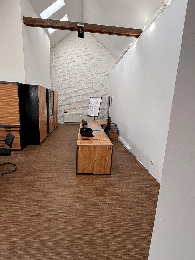 Prenájom kancelárie 130 m², Oberbenrader Straße 51, Krefeld, Severné Porýnie - Westfálsko Prenájom kancelárie 130 m², Oberbenrader Straße 51, Krefeld, Severné Porýnie - Westfálsko