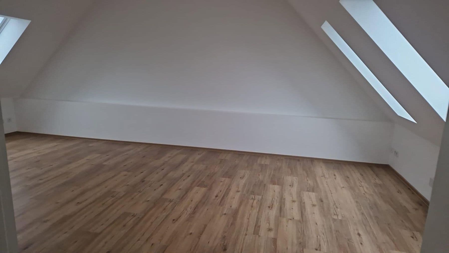 Prenájom kancelárie 100 m², Neuburg, Bavorsko Prenájom kancelárie 100 m², Neuburg, Bavorsko