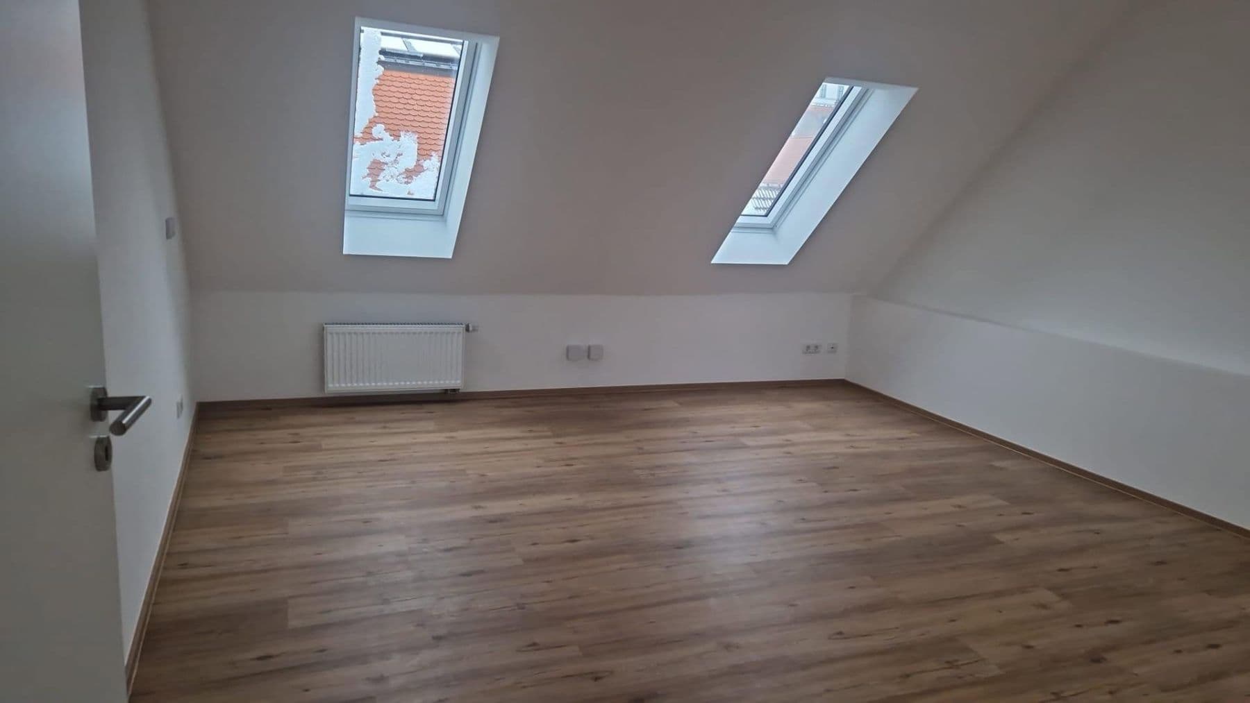 Prenájom kancelárie 100 m², Neuburg, Bavorsko Prenájom kancelárie 100 m², Neuburg, Bavorsko