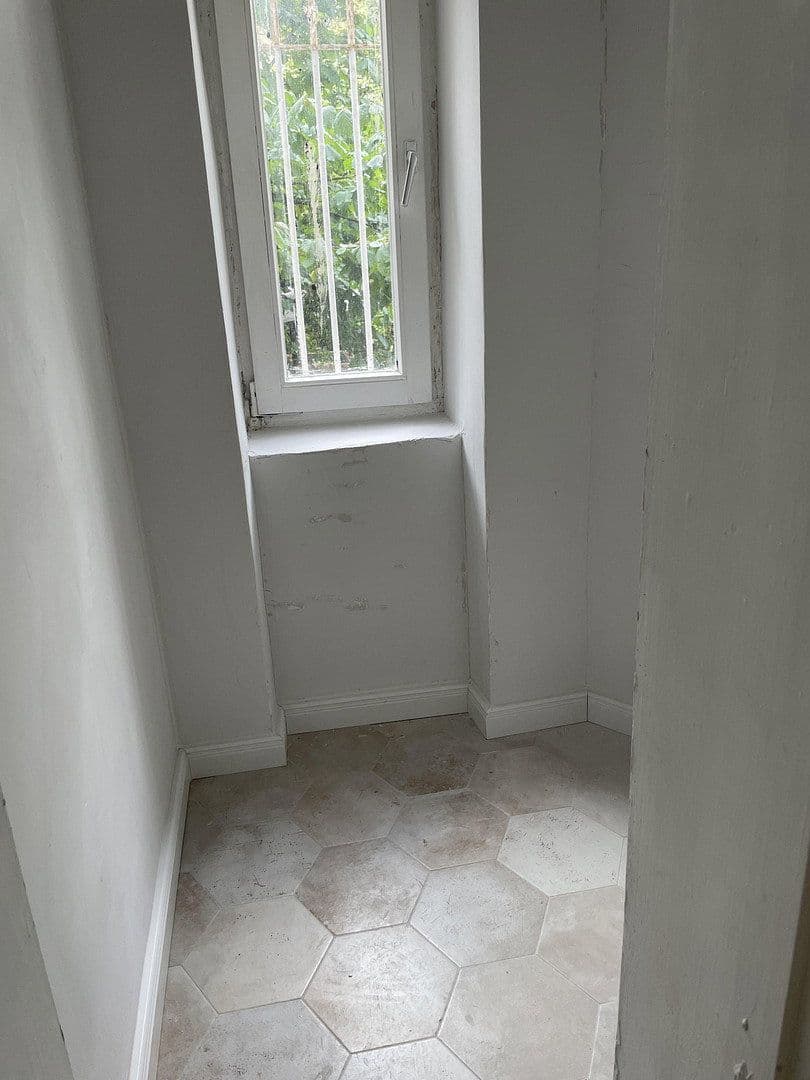 Prenájom bytu 5-izbový 150 m², Riemannstrasse 28, Leipzig, Sasko Prenájom bytu 5-izbový 150 m², Riemannstrasse 28, Leipzig, Sasko