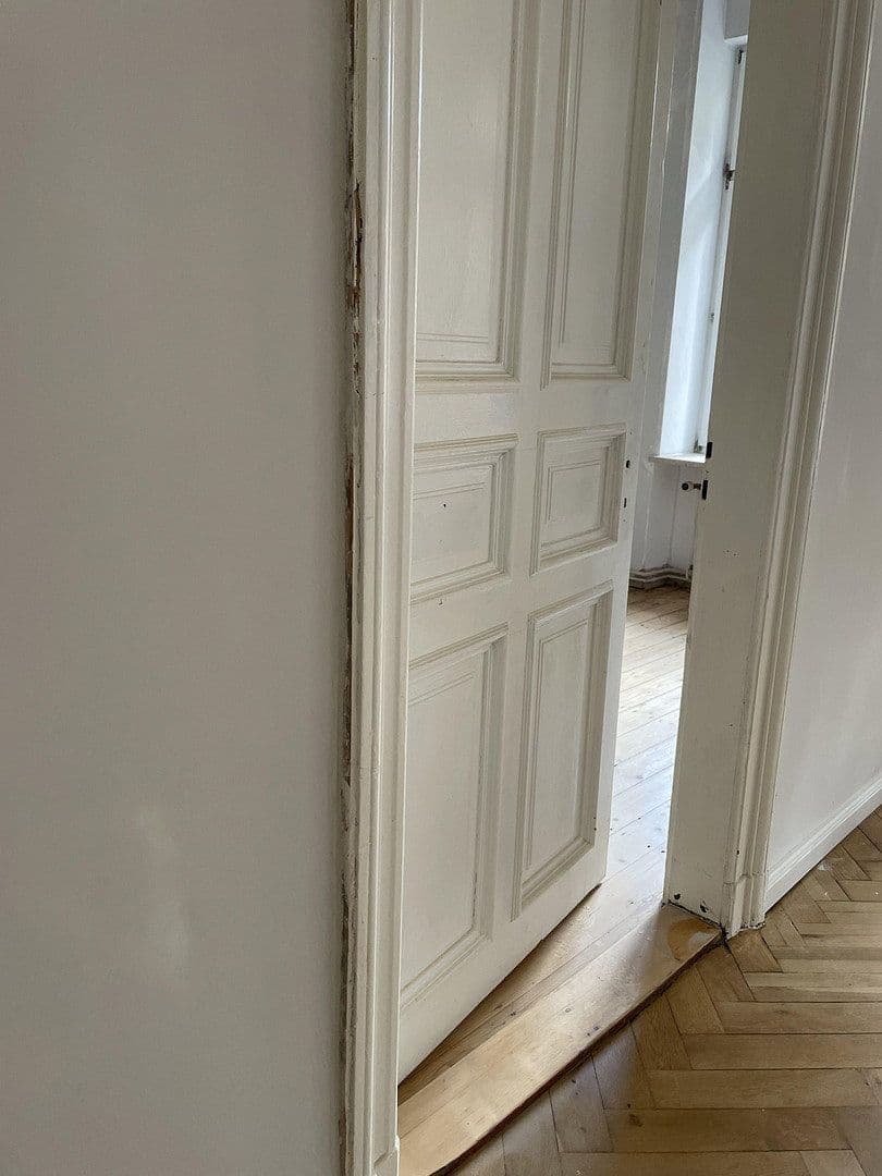 Prenájom bytu 5-izbový 150 m², Riemannstrasse 28, Leipzig, Sasko Prenájom bytu 5-izbový 150 m², Riemannstrasse 28, Leipzig, Sasko
