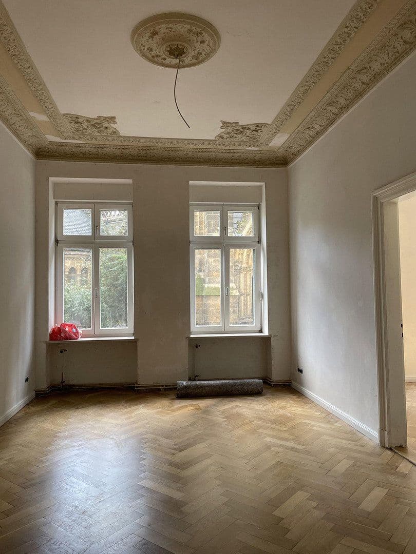 Prenájom bytu 5-izbový 150 m², Riemannstrasse 28, Leipzig, Sasko Prenájom bytu 5-izbový 150 m², Riemannstrasse 28, Leipzig, Sasko