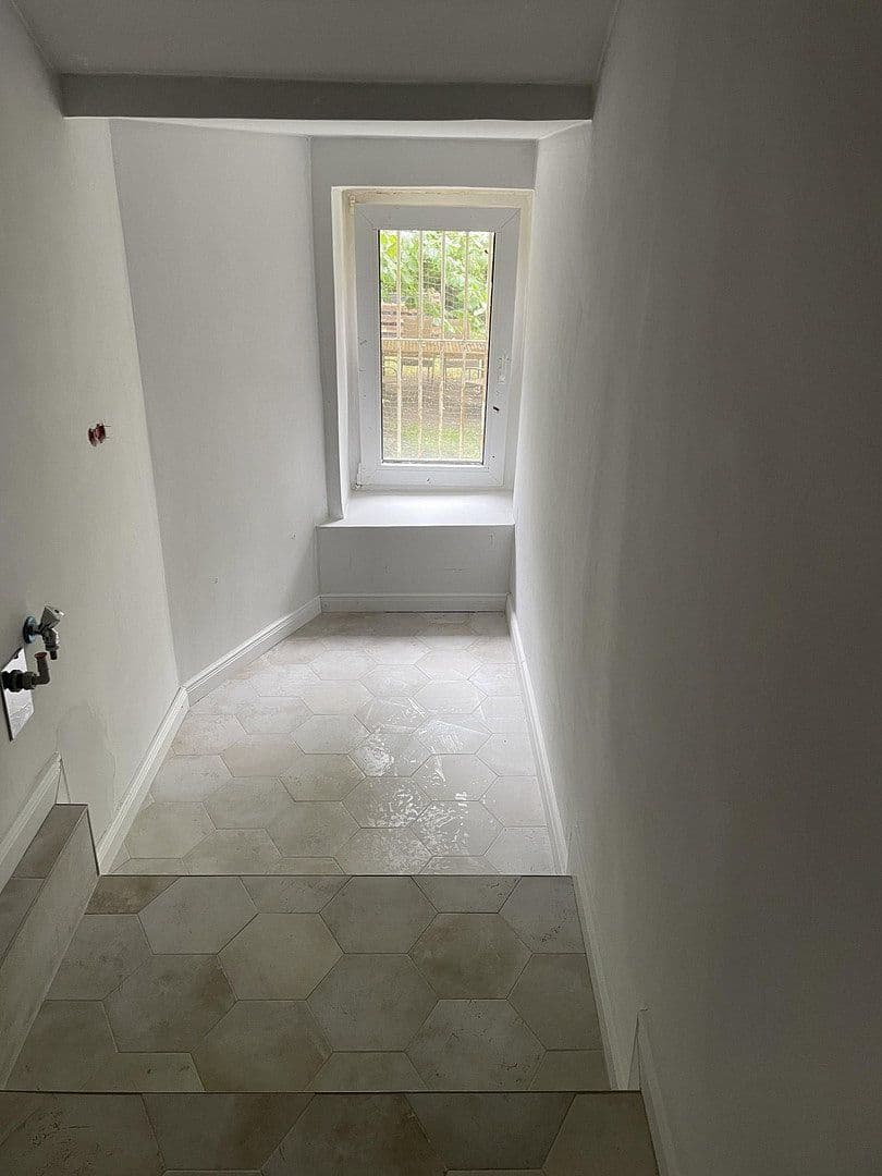 Prenájom bytu 5-izbový 150 m², Riemannstrasse 28, Leipzig, Sasko Prenájom bytu 5-izbový 150 m², Riemannstrasse 28, Leipzig, Sasko