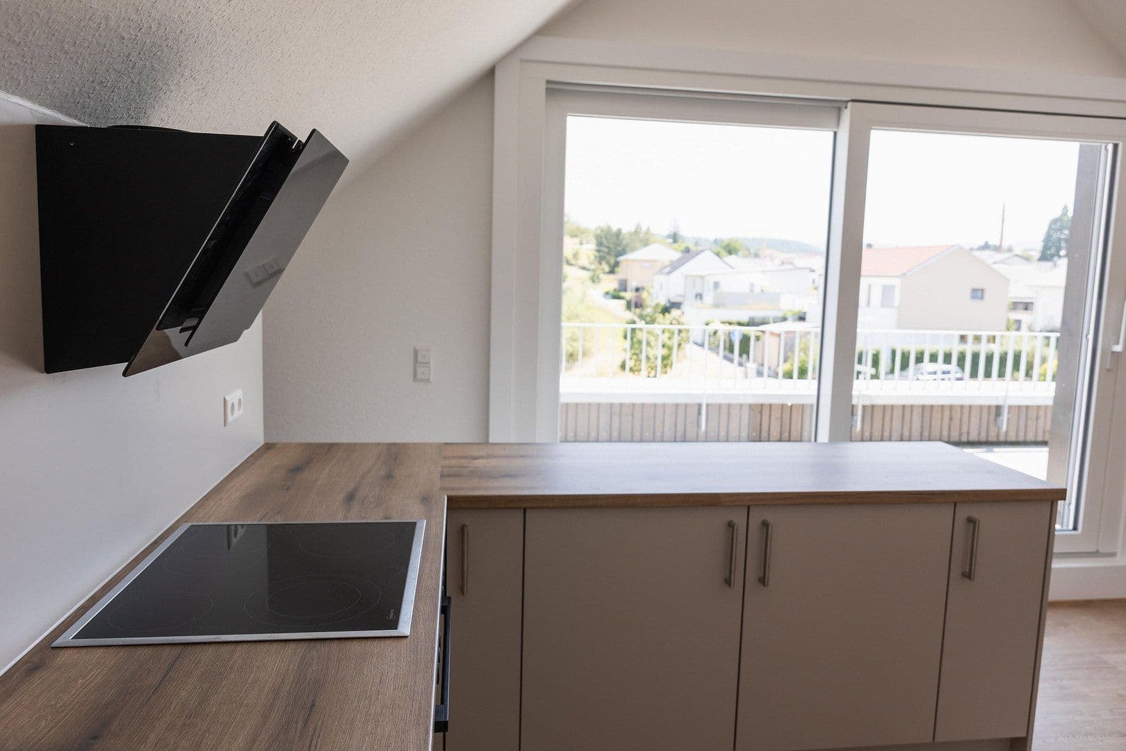 Prenájom bytu 5-izbový 132 m², Uhlandstraße 25, Bodelshausen, Bádensko-Wurttembersko Prenájom bytu 5-izbový 132 m², Uhlandstraße 25, Bodelshausen, Bádensko-Wurttembersko