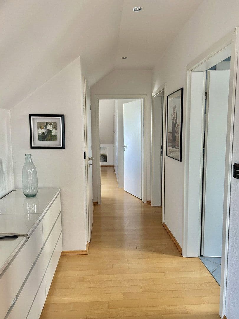 Prenájom bytu 3-izbový 95 m², Oldenburg, Dolné Sasko Prenájom bytu 3-izbový 95 m², Oldenburg, Dolné Sasko