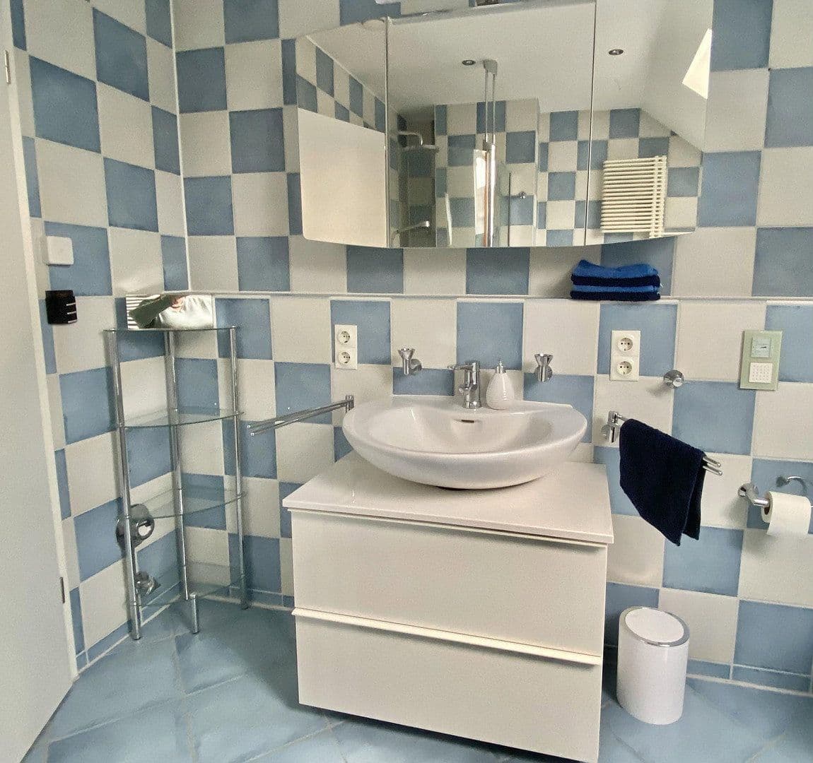 Prenájom bytu 3-izbový 95 m², Oldenburg, Dolné Sasko Prenájom bytu 3-izbový 95 m², Oldenburg, Dolné Sasko