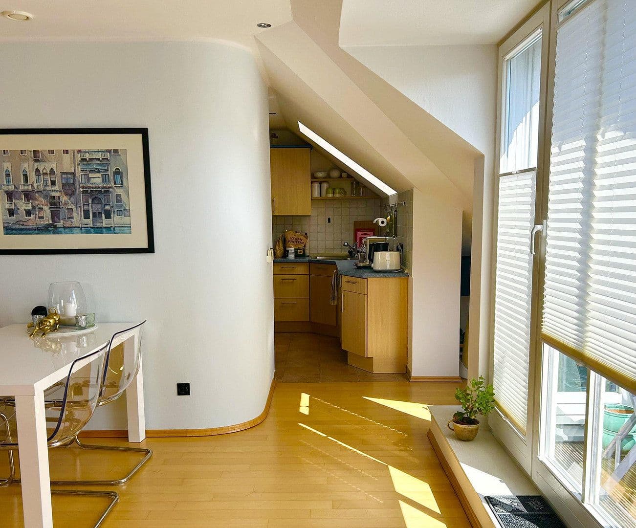 Prenájom bytu 3-izbový 95 m², Oldenburg, Dolné Sasko Prenájom bytu 3-izbový 95 m², Oldenburg, Dolné Sasko