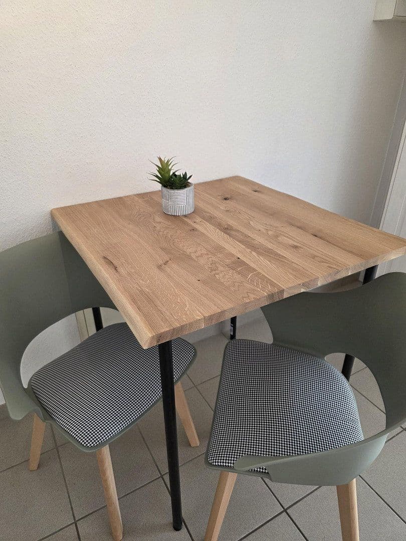 Prenájom bytu 1-izbový 40 m², Dellbrücker Steinweg 8a, Köln, Severné Porýnie - Westfálsko Prenájom bytu 1-izbový 40 m², Dellbrücker Steinweg 8a, Köln, Severné Porýnie - Westfálsko