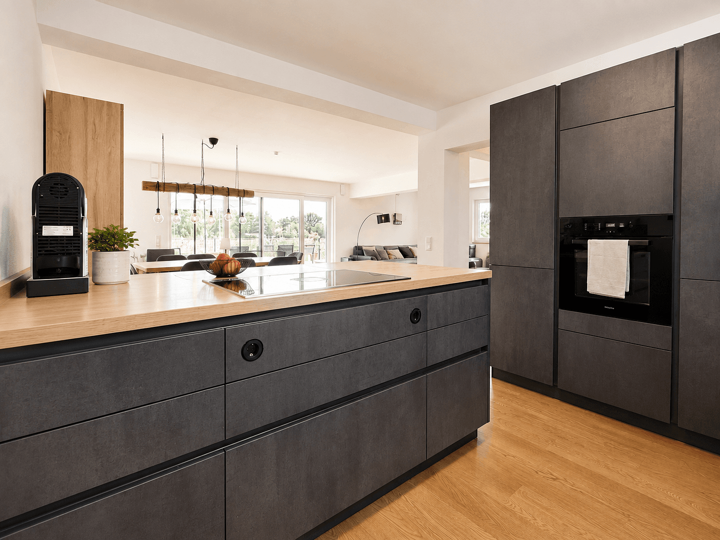 Predaj domu 165 m², pozemok 660 m², Ingolstadt, Bavorsko Predaj domu 165 m², pozemok 660 m², Ingolstadt, Bavorsko