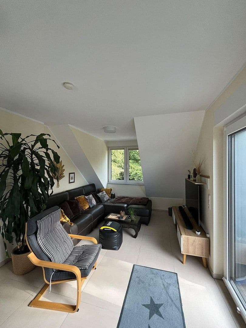 Prenájom bytu 3-izbový 62 m², Kenkhauser Straße 1, Wermelskirchen, Severné Porýnie - Westfálsko Prenájom bytu 3-izbový 62 m², Kenkhauser Straße 1, Wermelskirchen, Severné Porýnie - Westfálsko