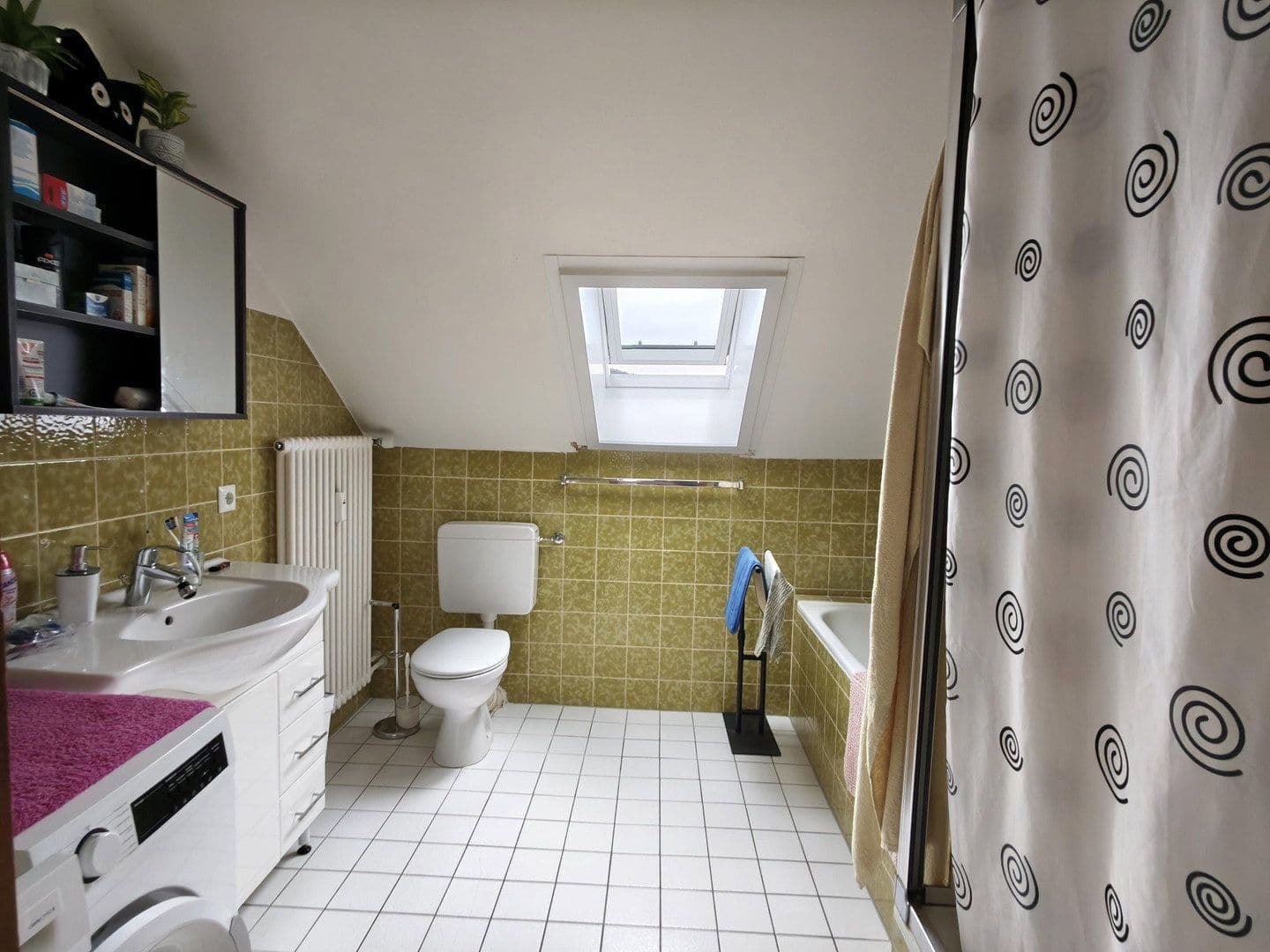 Prenájom bytu 4-izbový 97 m², Gernsbach, Bádensko-Wurttembersko Prenájom bytu 4-izbový 97 m², Gernsbach, Bádensko-Wurttembersko