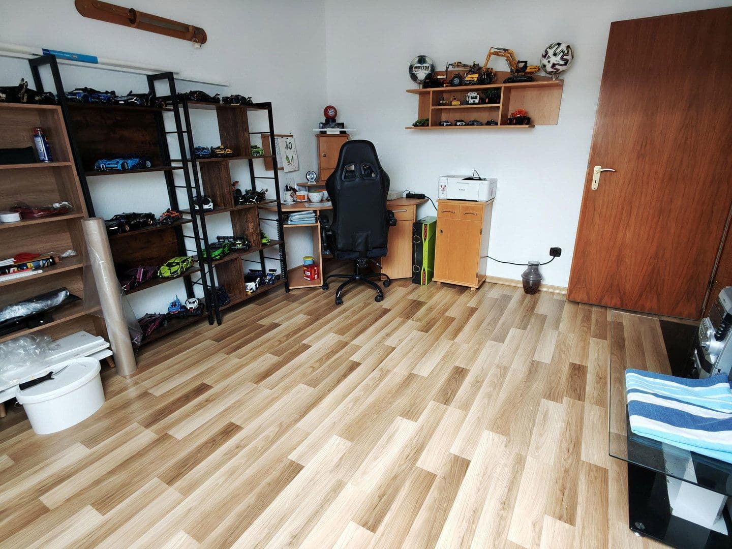 Prenájom bytu 4-izbový 97 m², Gernsbach, Bádensko-Wurttembersko Prenájom bytu 4-izbový 97 m², Gernsbach, Bádensko-Wurttembersko