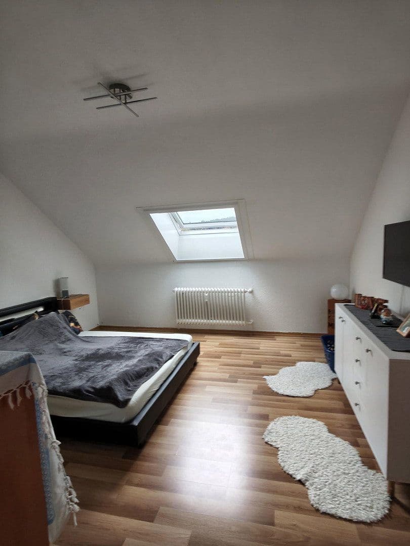 Prenájom bytu 4-izbový 97 m², Gernsbach, Bádensko-Wurttembersko Prenájom bytu 4-izbový 97 m², Gernsbach, Bádensko-Wurttembersko