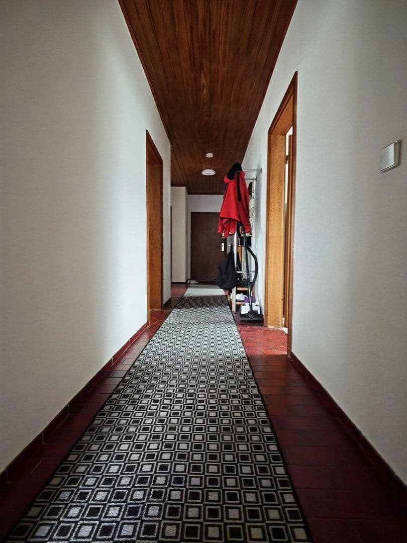 Prenájom bytu 4-izbový 97 m², Gernsbach, Bádensko-Wurttembersko Prenájom bytu 4-izbový 97 m², Gernsbach, Bádensko-Wurttembersko