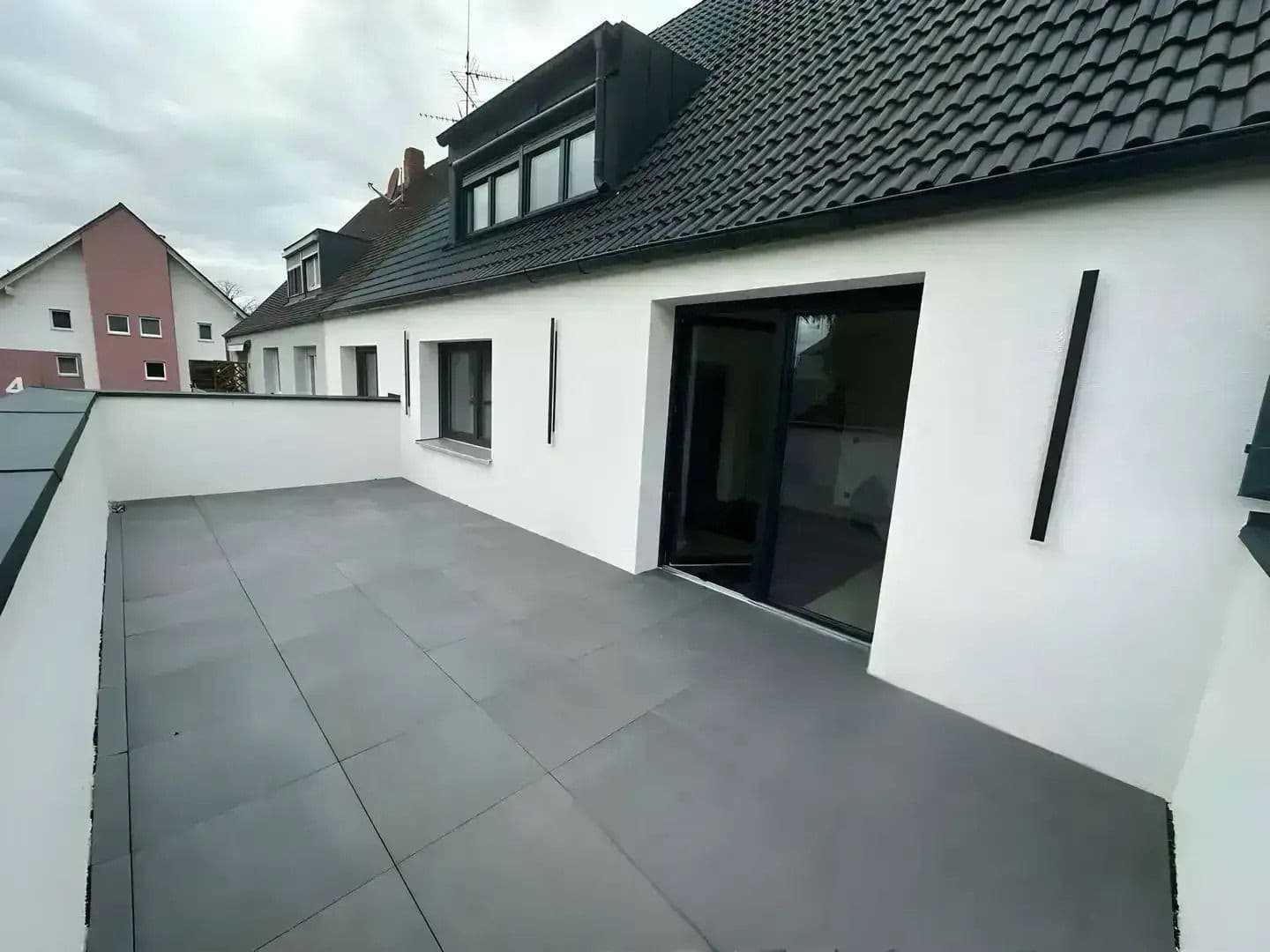 Prenájom bytu 3-izbový 114 m², Nürnberg, Bavorsko Prenájom bytu 3-izbový 114 m², Nürnberg, Bavorsko