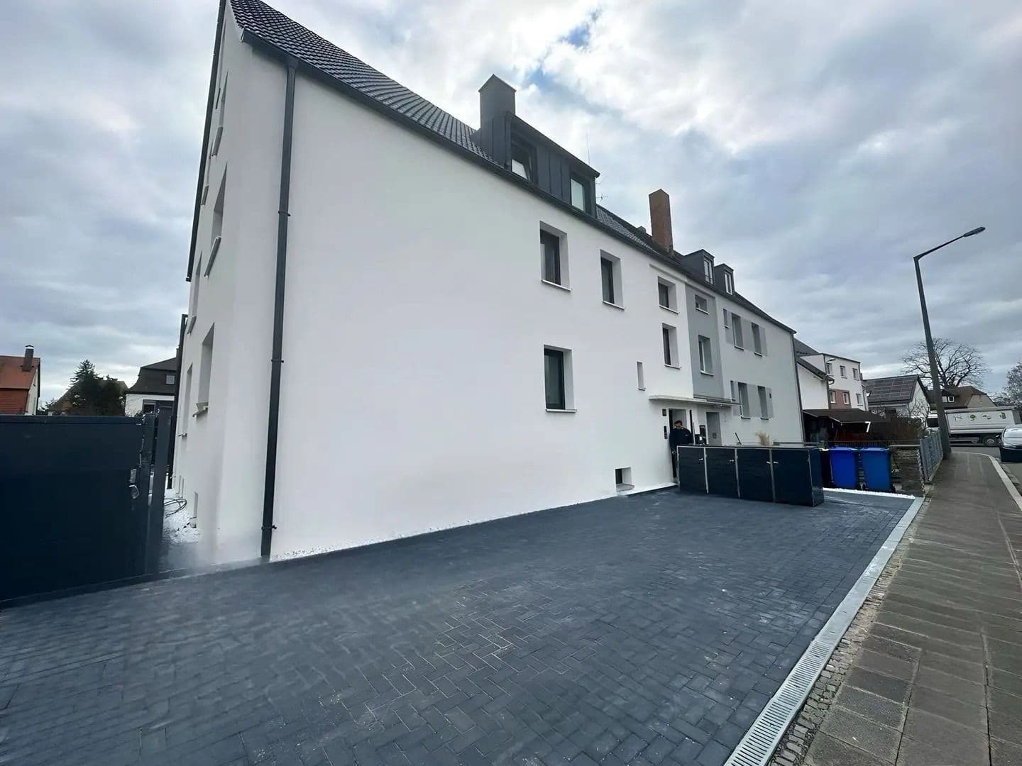 Prenájom bytu 3-izbový 114 m², Nürnberg, Bavorsko Prenájom bytu 3-izbový 114 m², Nürnberg, Bavorsko