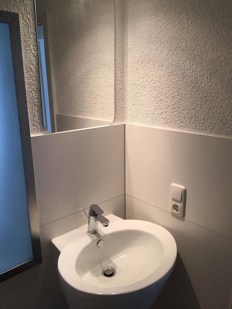 Prenájom bytu 1-izbový 46 m², Mainz, Porýnie-Falcko Prenájom bytu 1-izbový 46 m², Mainz, Porýnie-Falcko