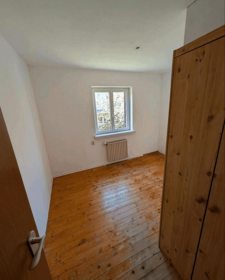 Prenájom domu 135 m², pozemok 1.000 m², Oberschweinbach, Bavorsko Prenájom domu 135 m², pozemok 1.000 m², Oberschweinbach, Bavorsko