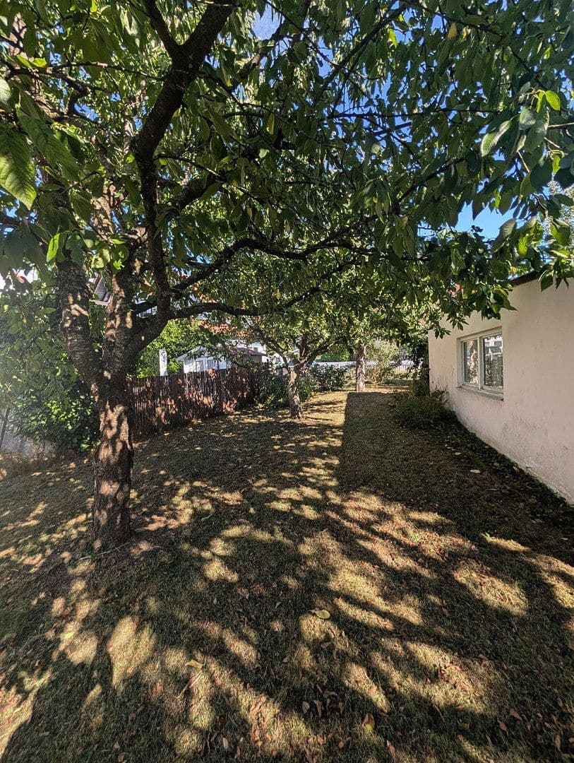 Prenájom domu 135 m², pozemok 1.000 m², Oberschweinbach, Bavorsko Prenájom domu 135 m², pozemok 1.000 m², Oberschweinbach, Bavorsko