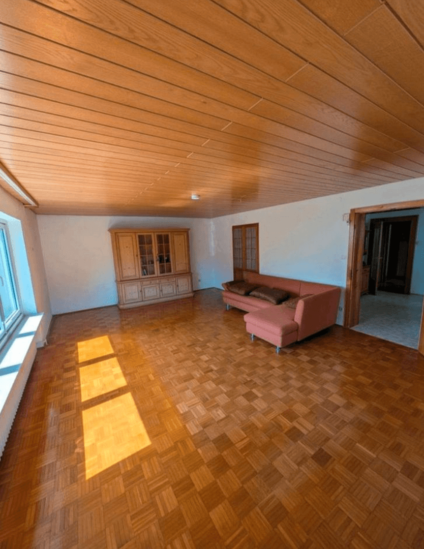 Prenájom domu 135 m², pozemok 1.000 m², Oberschweinbach, Bavorsko Prenájom domu 135 m², pozemok 1.000 m², Oberschweinbach, Bavorsko