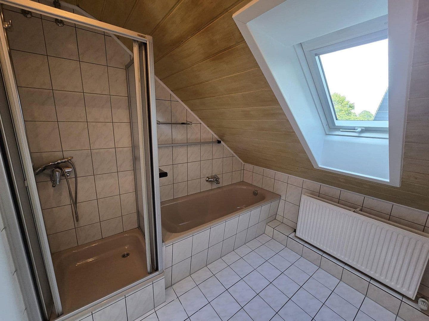 Predaj domu 322 m², pozemok 600 m², Berlin, Berlín Predaj domu 322 m², pozemok 600 m², Berlin, Berlín