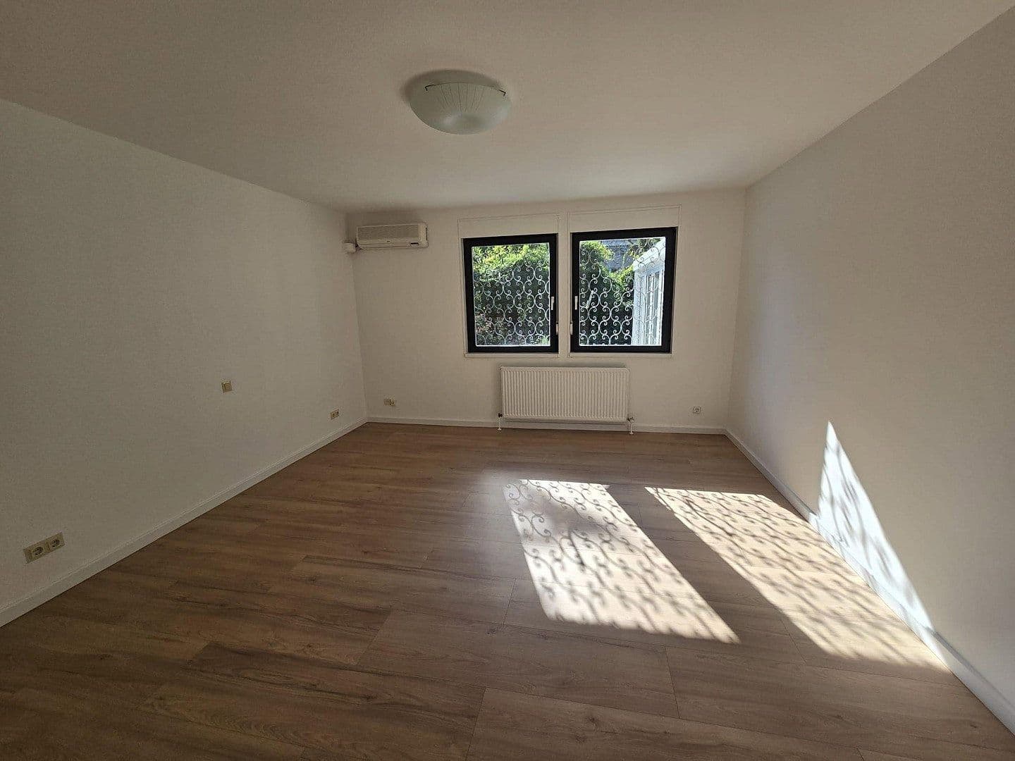 Predaj domu 322 m², pozemok 600 m², Berlin, Berlín Predaj domu 322 m², pozemok 600 m², Berlin, Berlín