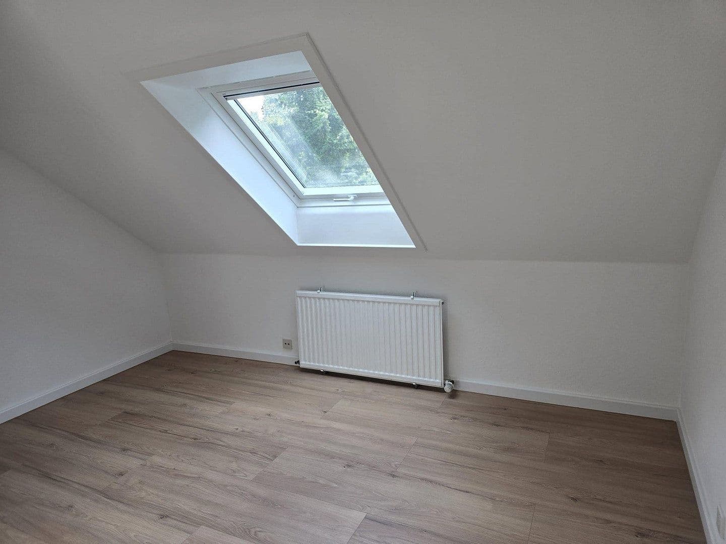 Predaj domu 322 m², pozemok 600 m², Berlin, Berlín Predaj domu 322 m², pozemok 600 m², Berlin, Berlín