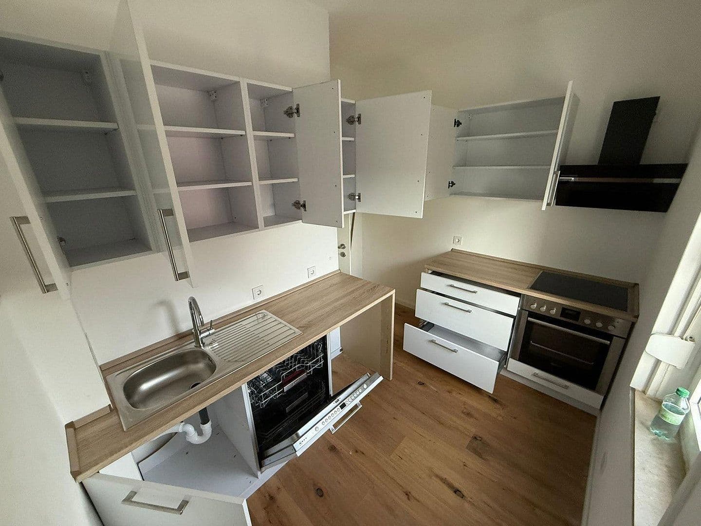 Prenájom bytu 3-izbový 85 m², Helga-Barth-Straße 7, Bretten, Bádensko-Wurttembersko Prenájom bytu 3-izbový 85 m², Helga-Barth-Straße 7, Bretten, Bádensko-Wurttembersko