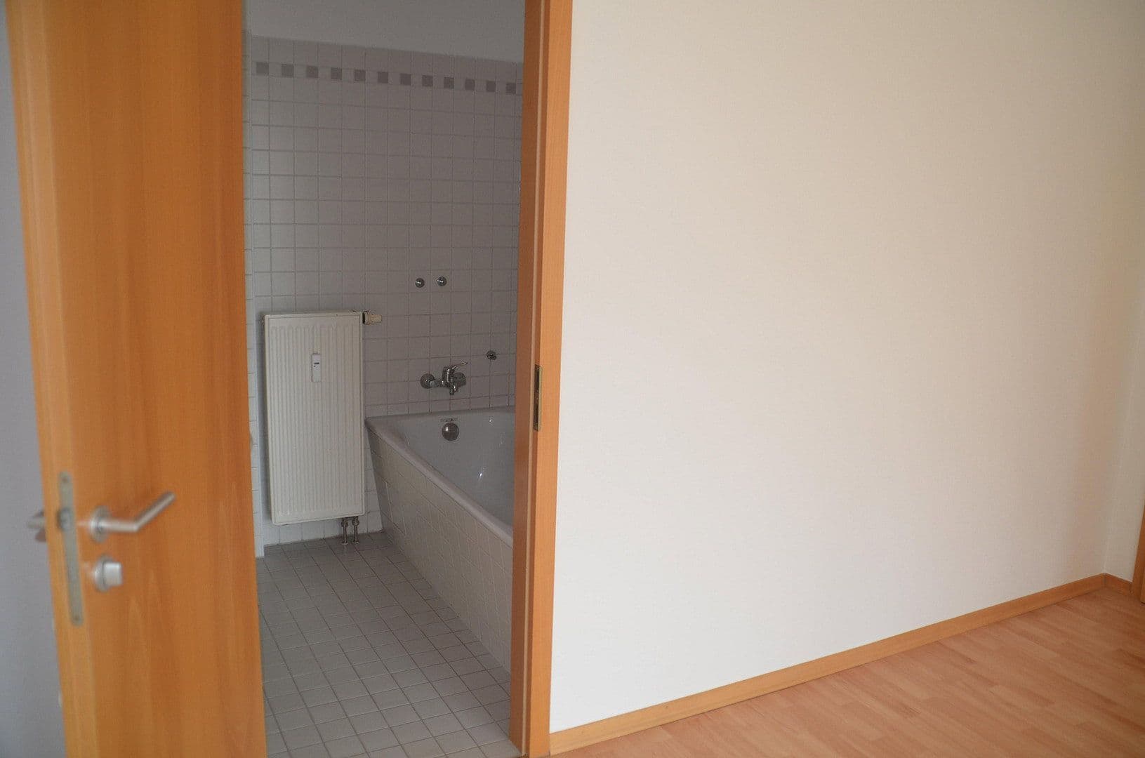 Prenájom bytu 2-izbový 63 m², Ammertalweg 3, Erfurt, Durínsko Prenájom bytu 2-izbový 63 m², Ammertalweg 3, Erfurt, Durínsko
