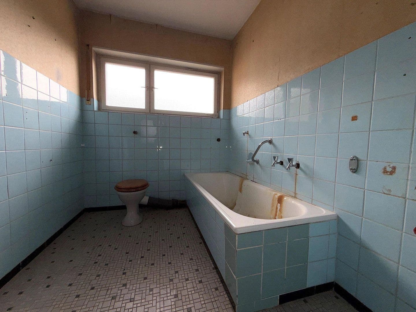 Predaj domu 205 m², pozemok 489 m², Untere Mühlstr. 57, Mühlhausen, Bádensko-Wurttembersko Predaj domu 205 m², pozemok 489 m², Untere Mühlstr. 57, Mühlhausen, Bádensko-Wurttembersko
