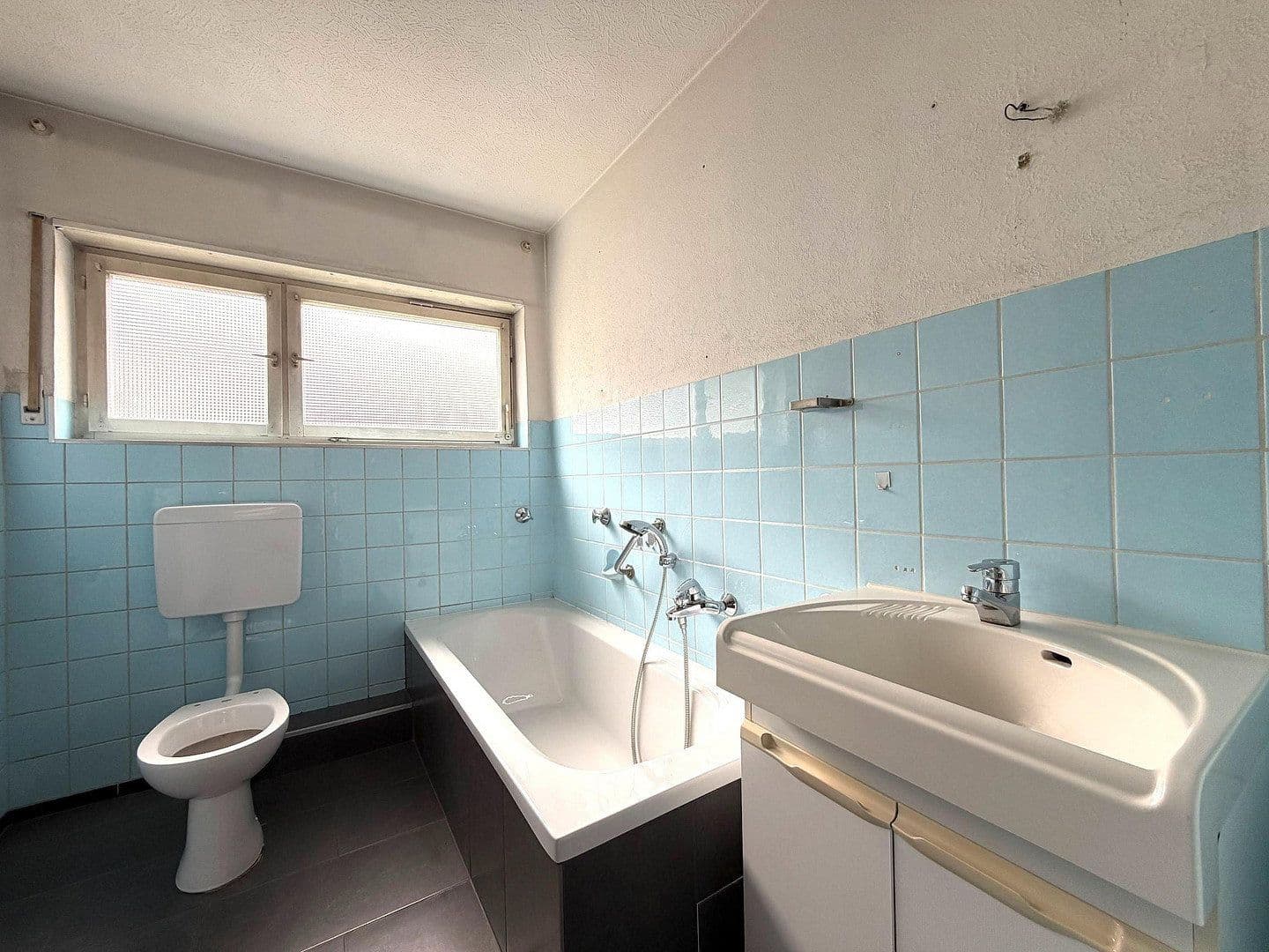 Predaj domu 205 m², pozemok 489 m², Untere Mühlstr. 57, Mühlhausen, Bádensko-Wurttembersko Predaj domu 205 m², pozemok 489 m², Untere Mühlstr. 57, Mühlhausen, Bádensko-Wurttembersko