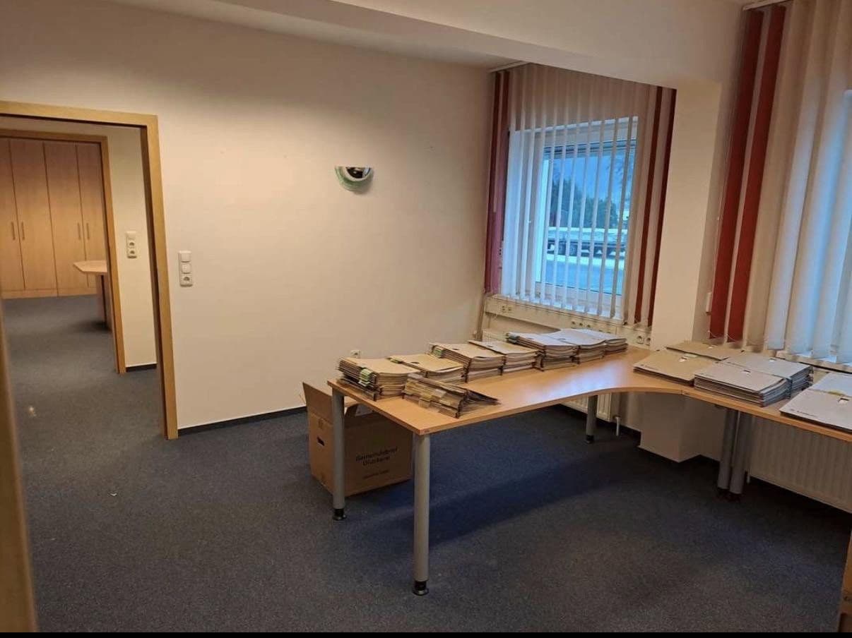 Prenájom kancelárie 89 m², Büchen, Šlezvicko-Holštajnsko Prenájom kancelárie 89 m², Büchen, Šlezvicko-Holštajnsko