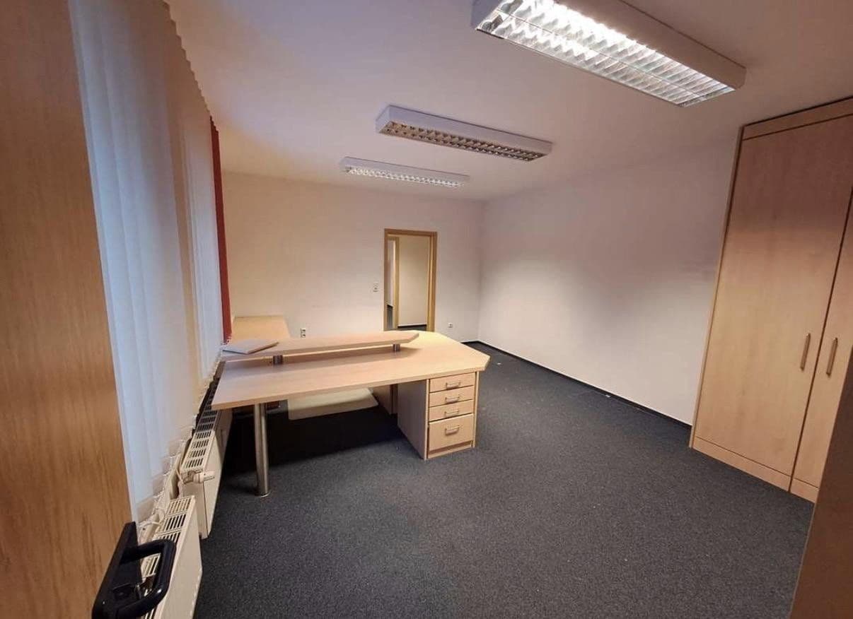 Prenájom kancelárie 89 m², Büchen, Šlezvicko-Holštajnsko Prenájom kancelárie 89 m², Büchen, Šlezvicko-Holštajnsko